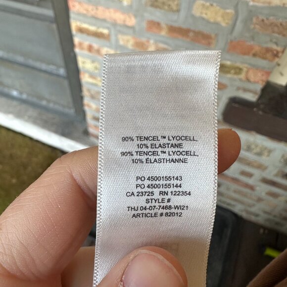 Aritzia - Brown Skirt - Midi length - Flowy - Picture 3 of 8